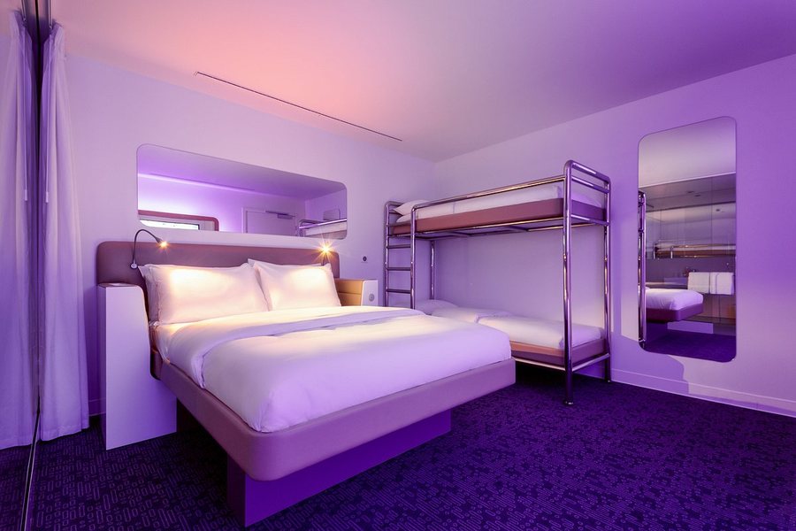Yotelair Singapore Changi — Guest room