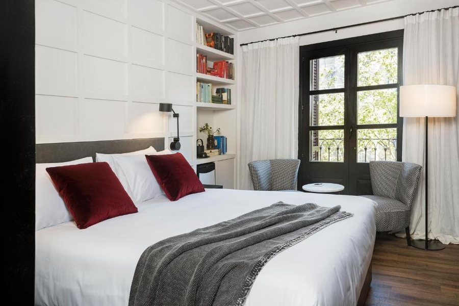 Yurbban Ramblas Boutique Hotel Barcelona Catalonia — Guest room