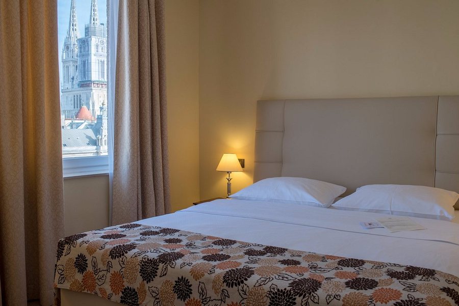 Zagreb Hotel Istanbul — Guest room