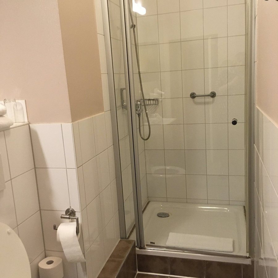 Zarenhof Prenzlauer Berg — Bathroom