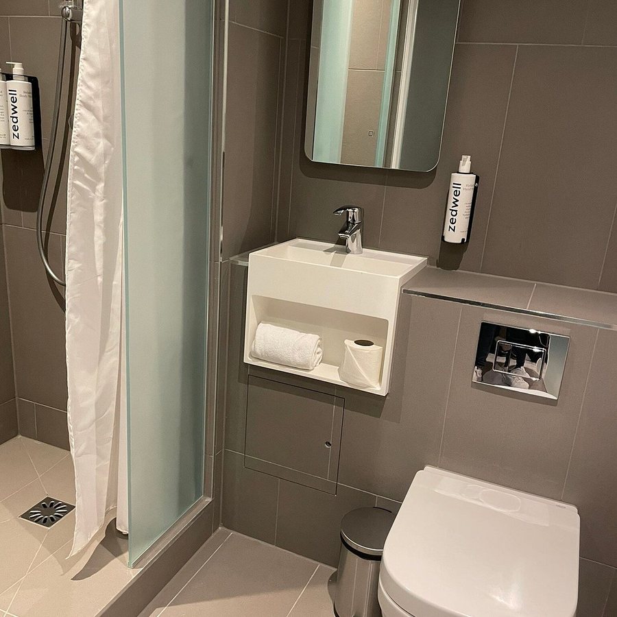 Zedwell Greenwich — Bathroom