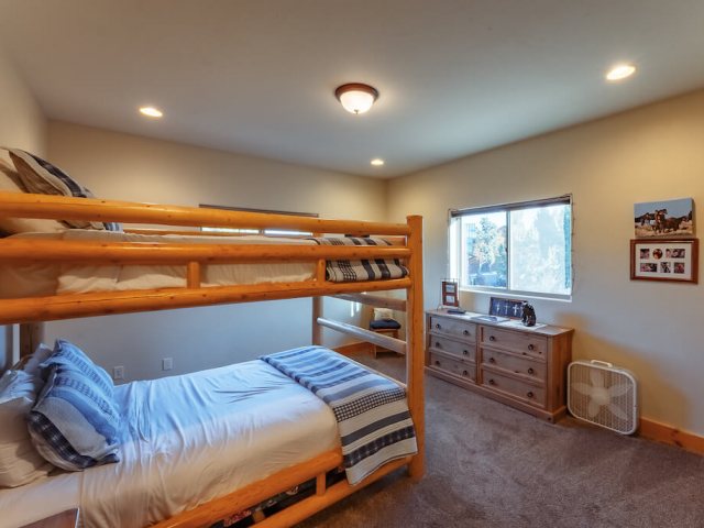 Zion Ponderosa Ranch Resort — Guest room