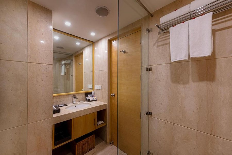 Zone Connect by The Park Saket New Delhi — Bathroom