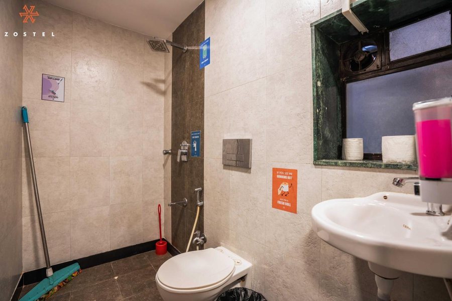 Zostel Mumbai — Bathroom