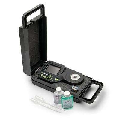 Milwaukee Salinity Digital Refractometer with Carrying Case for Saltwater Aquariums - MA887BOX