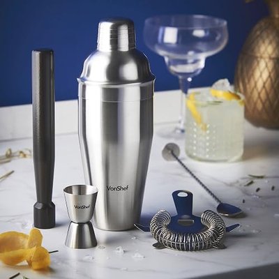 VonShef Manhattan Cocktail Shaker Set with Recipe Guide, Stainless Steel, Includes Twisted Bar Spoon, Hawthorne Strainer, 0.5 Ounce 1 Ounce Measuring Jigger, Wooden Muddler, 19 Ounce Shaker
