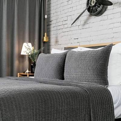 ELEGANT LIFE HOME Velvet Quilt Oversized King Reversible Royal Cotton Velvet Pic-Stitch Bedding Quilt - King Size - 108'' x 92'', Grey
