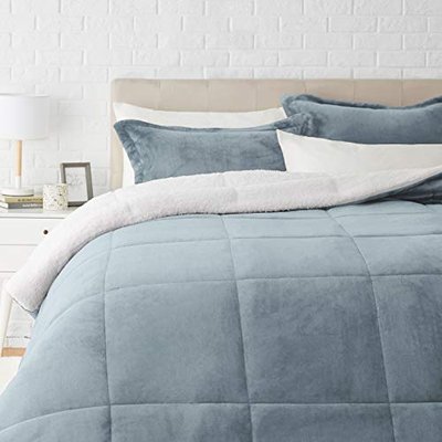 Amazon Basics 3-Piece Micromink Sherpa Bedding Set, Ultra-Soft, Warm All Season Comforter, Full/Queen, Cream