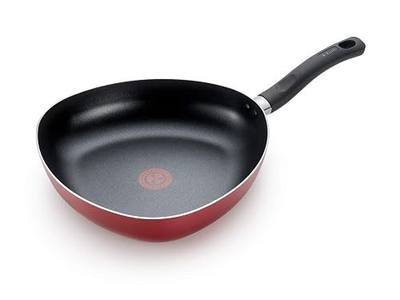T-fal 2100107948 Triforce Non-Stick Thermo-Spot Heat Indicator Dishwasher Oven Safe Triangle Easy Pour Pan Cookware, 4 Quart, Red