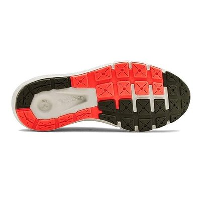 Under Armour boys Grade School Charged Rogue Sneaker