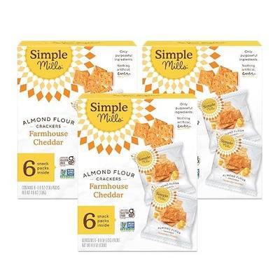 Simple Mills Almond Flour Crackers, Farmhouse Cheddar Snack Packs, Gluten Free, Flax Seed, Sunflower Seeds, Corn Free, Good for Snacks, Made with whole foods, 3 Count (6 Bags per Box), (Packaging May Vary)