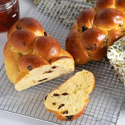Stern's Bakery Kosher Fresh Raisin Challah Bread 16 Ounce - Traditional Raisin Bread for your Holiday or Shabbat Table (2 Braided Raisin Challah Per Pack) (Braided