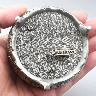 ROSIKING Round Emboss Alloy Metal Music Box Wind Up Antique Jewelry Musical Boxes Christmas Birthday Valentine's Day Gifts Plays Anastasia-Once Upon a December