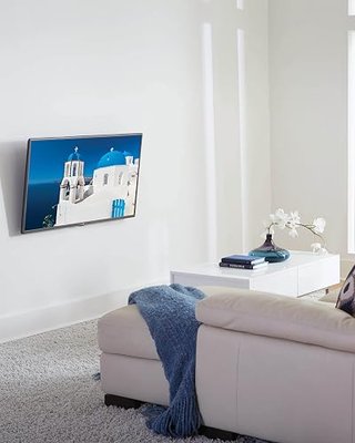 Made for Amazon Universal Tilting TV Wall Mount for 32-55" TVs and Compatible with Amazon Fire TVs