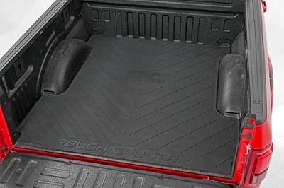 Rough Country Rubber Bed Mat for 2015-2022 Ford F-150 | 5.5 FT Bed - RCM671 , Black