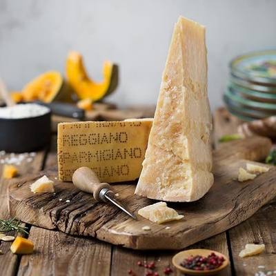 Parmigiano Reggiano DOP 60 months 2.2 lb (1kg) - The Only Parmesan - EMILIA FOOD LOVE Selected with love in Italy