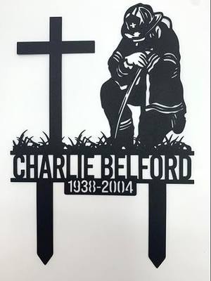 Personalized Memorial Plaques for Outdoors Firefighter Grave Marker Metal Garden Stakes Fireman Memorial Gifts Sympathy Gifts for Loss of Loved One (Style 36)