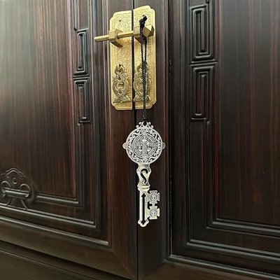 2Pcs/Set Enamel Double Side Saint Benedict 4.9inchX2.9inch Key Blessing For Protection - Medalla de san benito Home and Door hanger - Wall Hanger Catholic Easter Day Gifts - Llave de San Benito Gift (Silver)