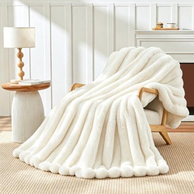 Touchat Faux Rabbit Fur Throw Blanket for Couch,Soft Fluffy Cream White
