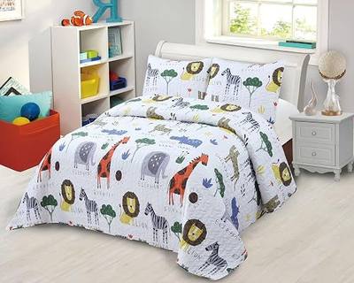 Kids Zone Collection Bedspread Set Kids/Teens Safari Animals White Quilted Bedding Set with Lion Zebra Giraffe Print Full/Queen New # Jungle