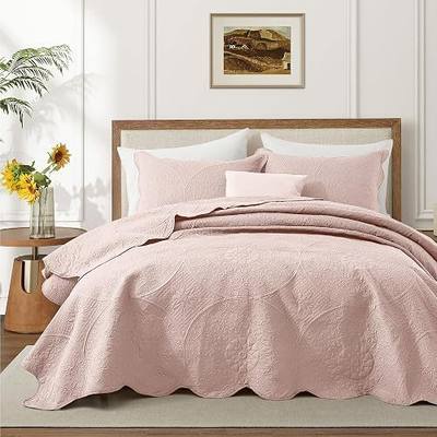 MOONLIGHT20015 Queen Quilt Bedding Set Size (90" x 96") + 2 Pillow Shams (20" x 26"+ 2") - 3 Pcs All Season Lightweight Reversible Embossed Quilt Microfiber Coverlet Floral Bedspread (Baby Pink)