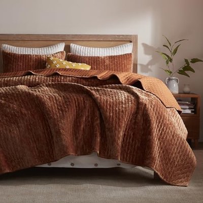 LEAONME Velvet Quilt California King Size 118''x106'', Lightweight Caramel Velvet Comforter Set with 2 Matching Shams, Soft Cross Stitch Bedspread Coverlet, Oversized King Bedding Set for All Season