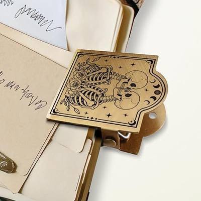 ANATTASOUL Hugging Skull Travel Journal Clip for DIY Use | Vintage Journal Clips to Hold Journal Open Decorative Heavy Duty Notebook Clip for Notebook, Photo, Office Kitchen Home