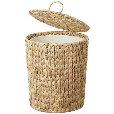 Coeusy 4 Gallon Wicker Trash Can with Lid, Small Bathroom Trash Can, Water Hyacinth Woven Waste Basket, Rattan Boho Decorative Garbage Can with Removable Liner for Bedroom, Home Office (Round,Natural)