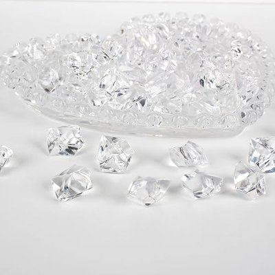 160 Pieces Clear Acrylic Fake Ice Rocks, Vase Filler for Table Centerpieces | Each 0.9 x 0.7 x 0.6 inch clear acrylic gem suits vases, wedding tables, bowls, retail displays, winter decor and DIY crafts.