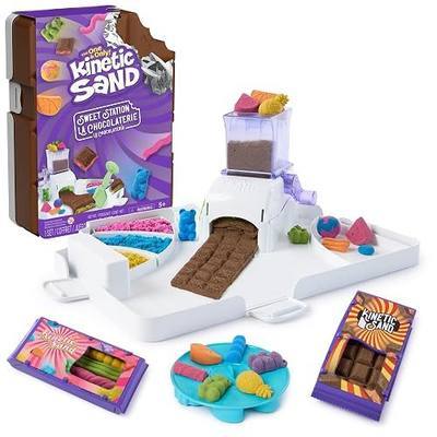 Kinetic Sand Sweet Station Set, Moldable Play Sand Sensory Toys, Ages 5+ | Create & Mold Colorful Treats with 1lb Sand & 8 Tools, Storage Case, Creative Open-Ended Play, Birthday Gifts for Kids