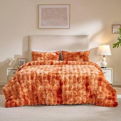 Plush Faux Fur Comforter Set - Ultra Soft Fuzzy Bedding, Reversible Flannel Back Comforter, Warm Lightweight Cozy Fluffy Bed Set