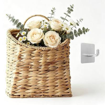 Woven Hanging Wall Baskets Water Hyacinth Hanging Wall Flower Basket Wicker Handmade Rattan Flower Basket for Garden Farmhouse Home